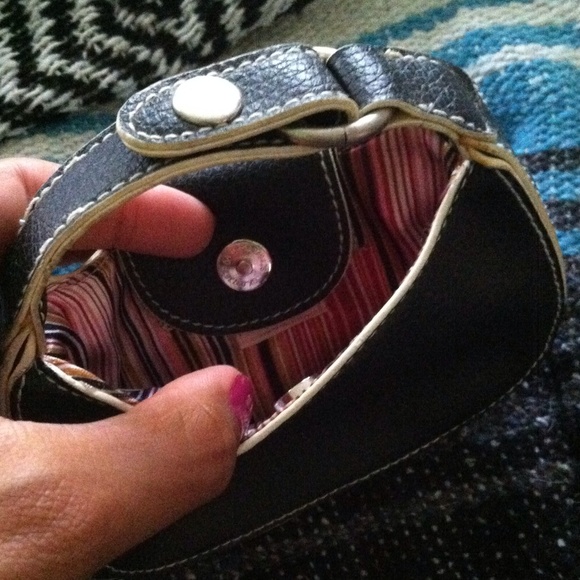 tiny black purse - Picture 5 of 7